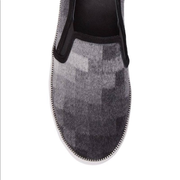 Slip on sneaker - Picture 5 of 8